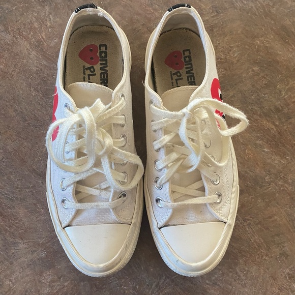 Sneakers - Picture 2 of 7